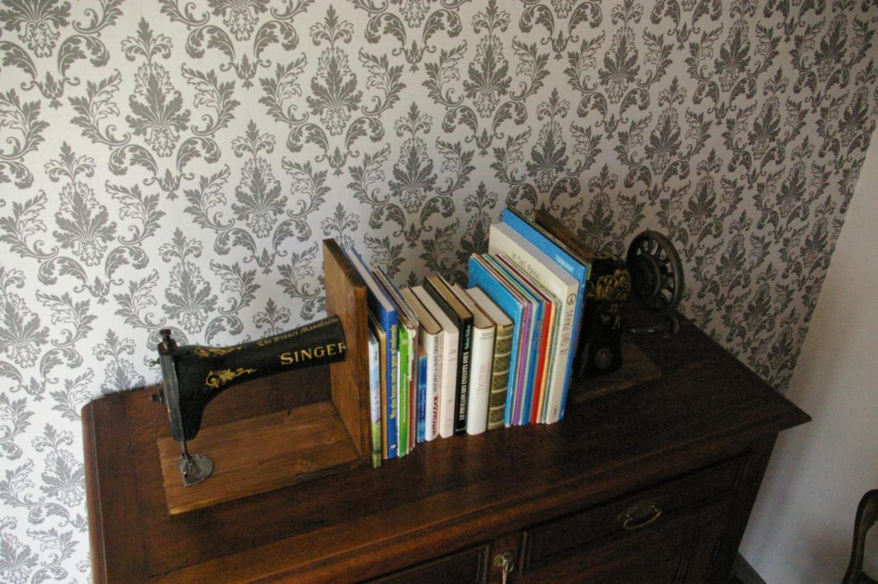 Au Charme D'Antan Bed & Breakfast Feron ภายนอก รูปภาพ