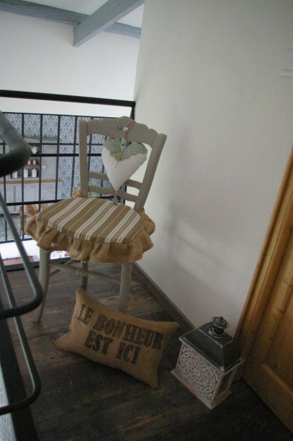 Au Charme D'Antan Bed & Breakfast Feron ภายนอก รูปภาพ