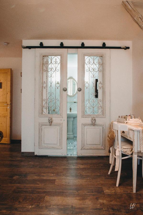 Au Charme D'Antan Bed & Breakfast Feron ภายนอก รูปภาพ
