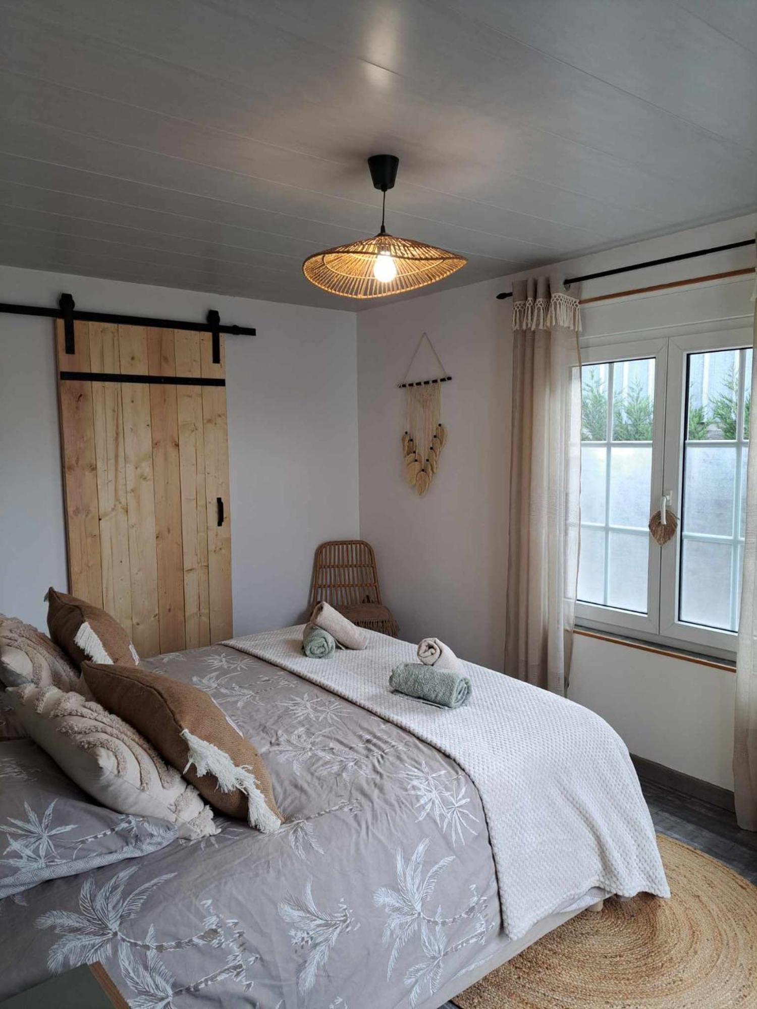 Au Charme D'Antan Bed & Breakfast Feron ภายนอก รูปภาพ
